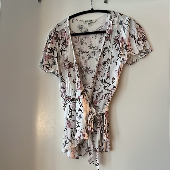 Ever New Melbourne White floral camisole (size USA 6) - Picture 2 of 6